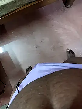 Snapshot of dinesh682 chatting on 9, 4, 2026 dinesh682 online show from 9, 4, 2026