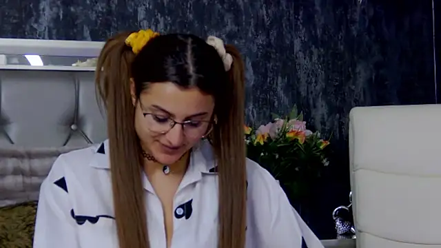 Snapshot of NicolePlay chatting on 11, 12, 2024 NicolePlay online show from 11, 12, 2024