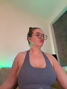 Snapshot of FemDom_RubyKnightXXO chatting on 7, 7, 2026 FemDom RubyKnightXXO online show from 7, 7, 2026