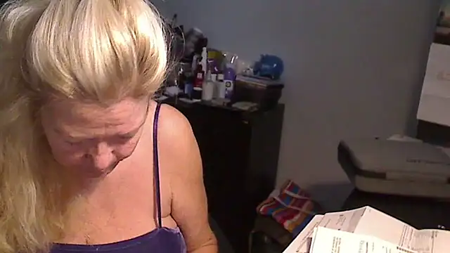 XTRAHORNYONE online show from 31, 1, 2025