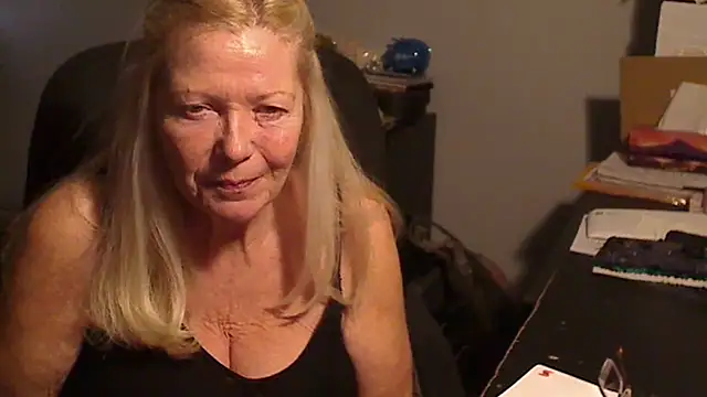 XTRAHORNYONE online show from 2, 3, 2025