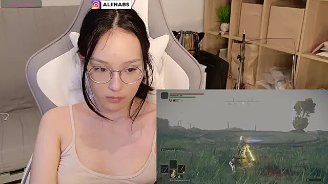 Snapshot of aliiiiiina chatting on 31, 12, 2024 aliiiiiina online show from 31, 12, 2024