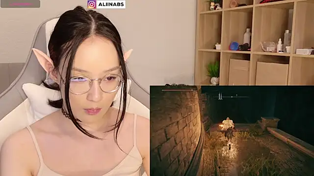 Snapshot of aliiiiiina chatting on 31, 12, 2024 aliiiiiina online show from 31, 12, 2024