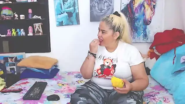 estrellita fugaz16x online show from 12, 2, 2025