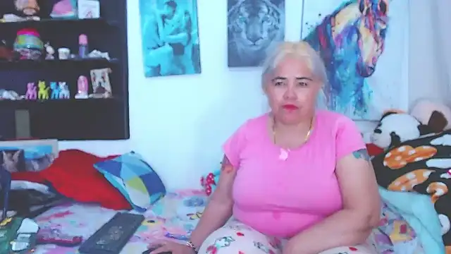 estrellita fugaz16x online show from 9, 3, 2025