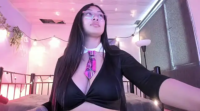 Snapshot of Pocahontas_power chatting on 4, 3, 2025 Pocahontas power online show from 4, 3, 2025