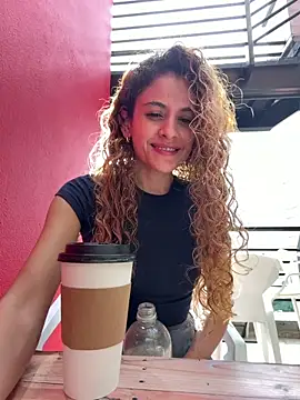 alana15 online show from 7, 4, 2026