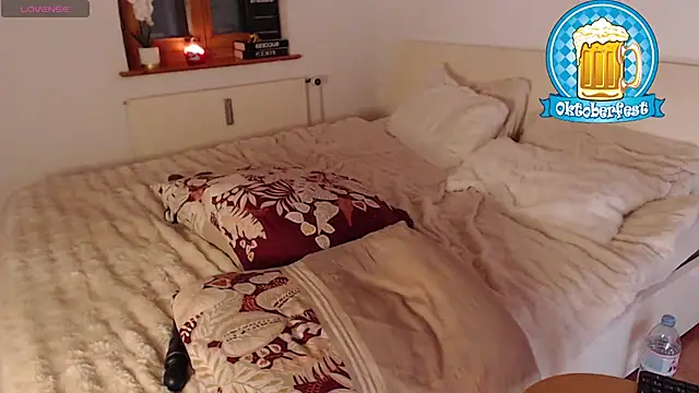 Snapshot of alissonsweett chatting on 30, 9, 2025 alissonsweett online show from 30, 9, 2025