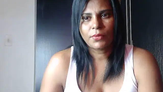 Snapshot of sunshinelady_ chatting on 17, 10, 2025 sunshinelady  online show from 17, 10, 2025