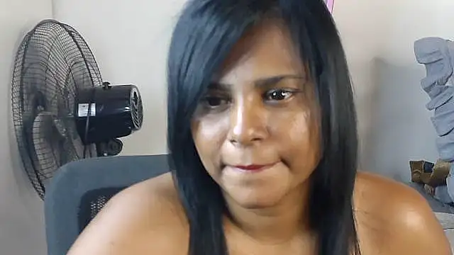 Snapshot of sunshinelady_ chatting on 22, 10, 2025 sunshinelady  online show from 22, 10, 2025