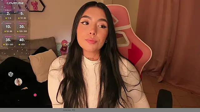 Snapshot of shantall_vidales_ chatting on 7, 1, 2025 shantall vidales online show from 7, 1, 2025