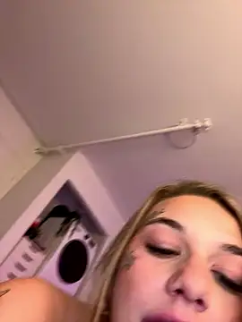 Snapshot of chloetease chatting on 2, 12, 2024 chloetease online show from 2, 12, 2024