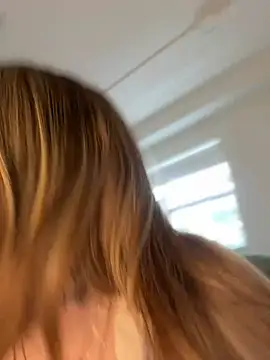 Snapshot of chloetease chatting on 1, 1, 2025 chloetease online show from 1, 1, 2025