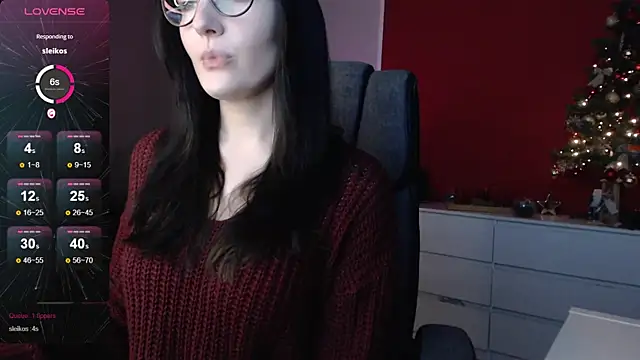 Alina Lamour online show from 5, 12, 2024