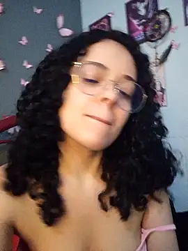 Snapshot of NinaSweet2 chatting on 19, 9, 2025 NinaSweet2 online show from 19, 9, 2025