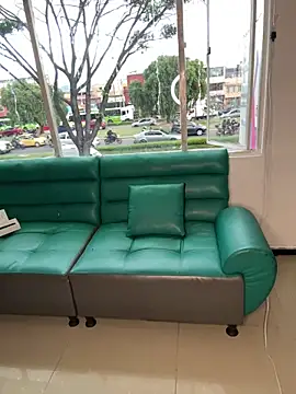 Snapshot of lili_phill chatting on 18, 12, 2024 lili phill online show from 18, 12, 2024