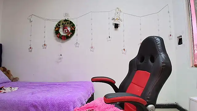 Snapshot of lili_phill chatting on 25, 12, 2024 lili phill online show from 25, 12, 2024