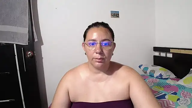 Snapshot of sexxy_ticki chatting on 9, 9, 2025 sexxy ticki online show from 9, 9, 2025