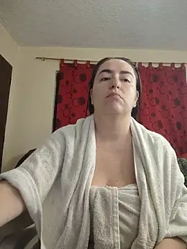Snapshot of rosahills chatting on 17, 5, 2026 rosahills online show from 17, 5, 2026