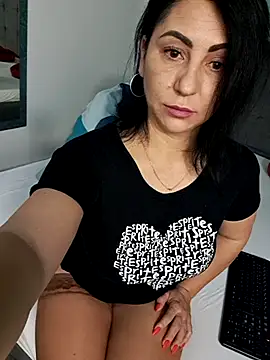 charrlote love online show from 28, 5, 2026