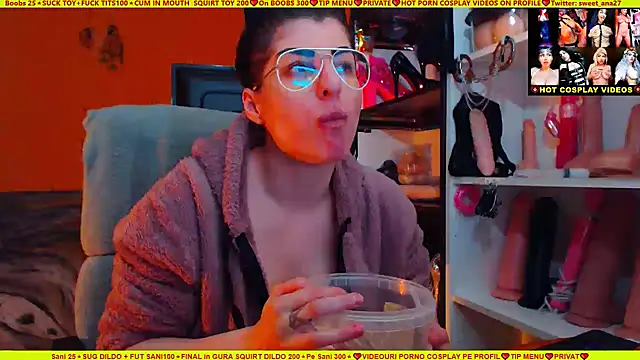 cuminmenowbbyx online show from 1, 1, 2025