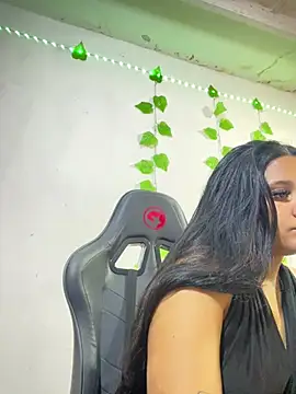 shayna all online show from 25, 4, 2026