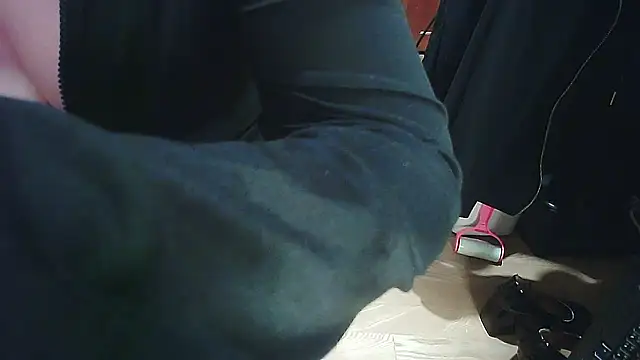 Snapshot of cindy01113520 chatting on 6, 2, 2025 cindy01113520 online show from 6, 2, 2025