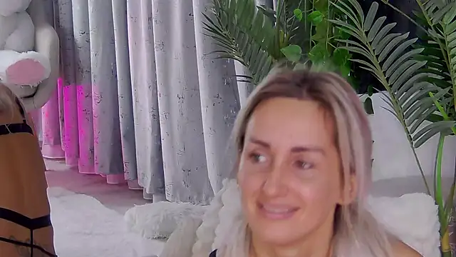 IsabelleEthan online show from 25, 3, 2026