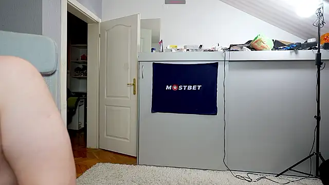 Snapshot of foxeslovefoxes chatting on 6, 12, 2024 foxeslovefoxes online show from 6, 12, 2024