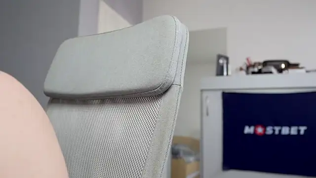 Snapshot of foxeslovefoxes chatting on 29, 12, 2024 foxeslovefoxes online show from 29, 12, 2024