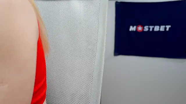 Snapshot of foxeslovefoxes chatting on 6, 1, 2025 foxeslovefoxes online show from 6, 1, 2025