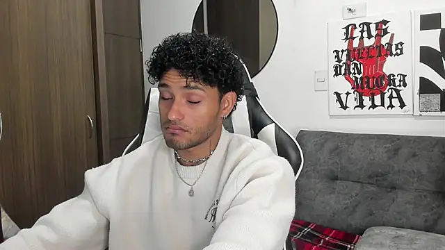 Snapshot of Alessandro_Vanni chatting on 18, 1, 2026 Alessandro Vanni online show from 18, 1, 2026