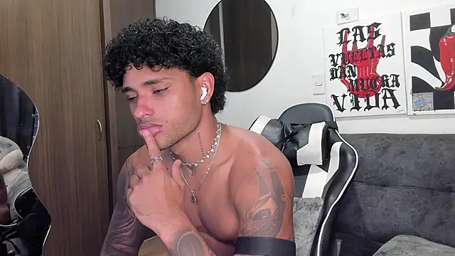 Snapshot of Alessandro_Vanni chatting on 26, 2, 2026 Alessandro Vanni online show from 26, 2, 2026