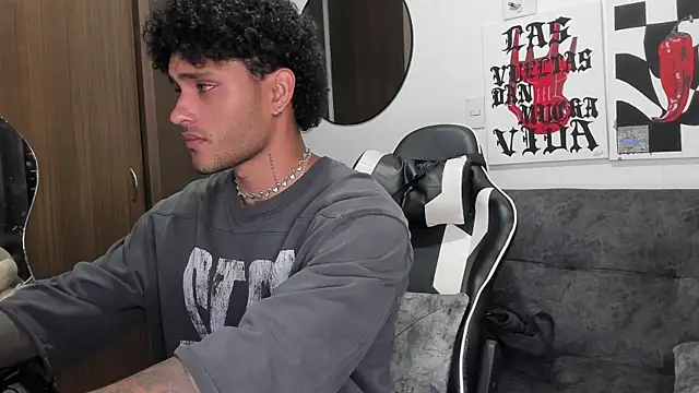 Snapshot of Alessandro_Vanni chatting on 28, 2, 2026 Alessandro Vanni online show from 28, 2, 2026