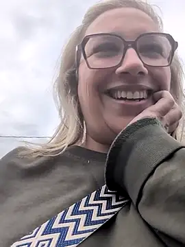 Canadian BBW online show from 1, 4, 2026