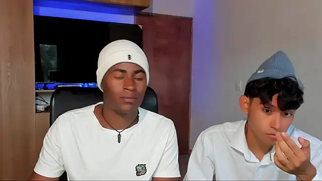 Snapshot of CrissBrownxxx chatting on 3, 7, 2026 CrissBrownxxx online show from 3, 7, 2026