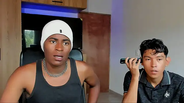 Snapshot of CrissBrownxxx chatting on 4, 7, 2026 CrissBrownxxx online show from 4, 7, 2026