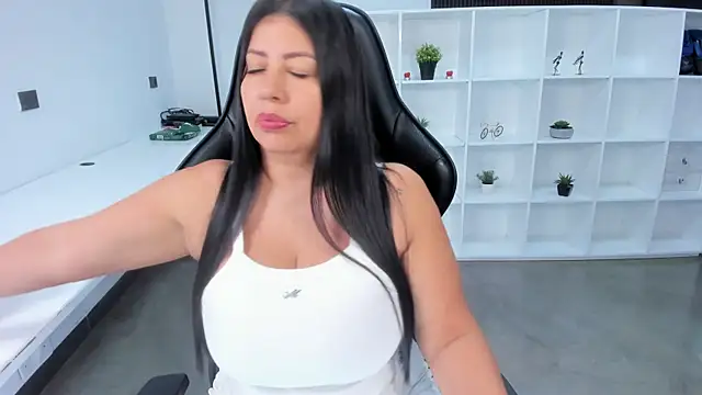 natural bigboobs online show from 9, 11, 2025