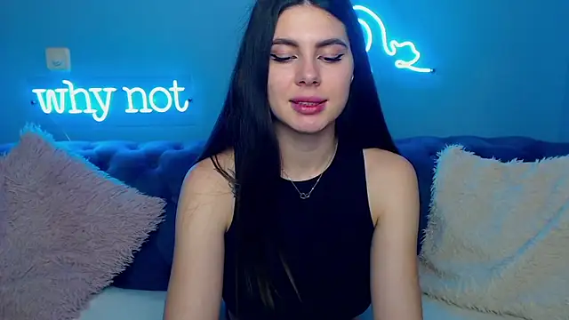 Snapshot of ViollinaLove chatting on 3, 2, 2025 ViollinaLove online show from 3, 2, 2025