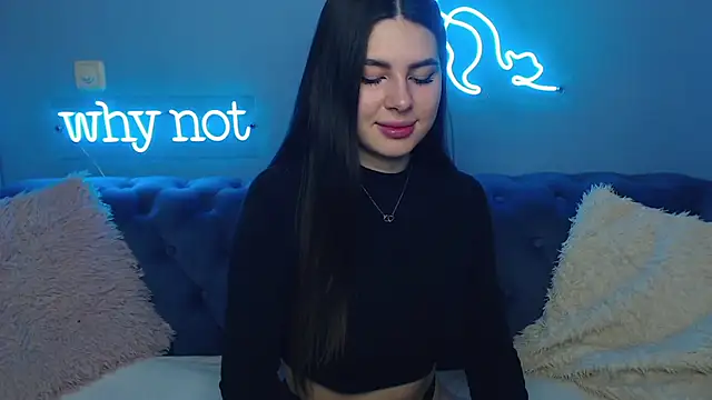 Snapshot of ViollinaLove chatting on 4, 2, 2025 ViollinaLove online show from 4, 2, 2025