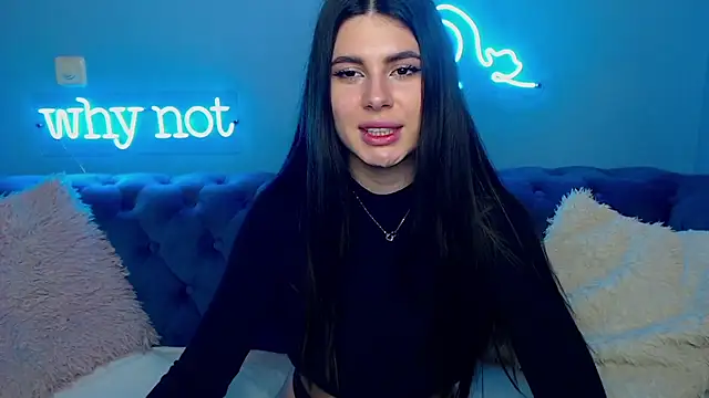 Snapshot of ViollinaLove chatting on 4, 2, 2025 ViollinaLove online show from 4, 2, 2025