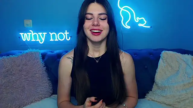 Snapshot of ViollinaLove chatting on 14, 2, 2025 ViollinaLove online show from 14, 2, 2025