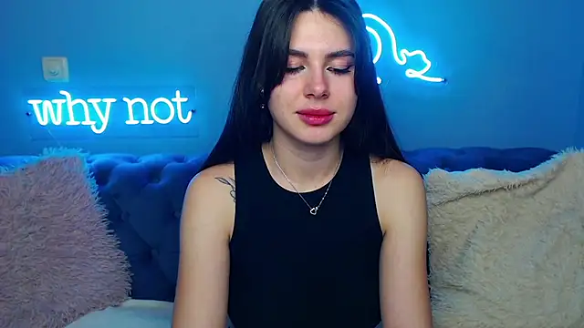 Snapshot of ViollinaLove chatting on 14, 2, 2025 ViollinaLove online show from 14, 2, 2025