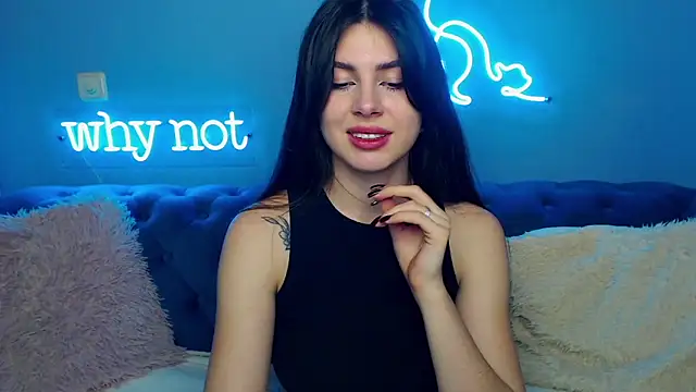 Snapshot of ViollinaLove chatting on 2, 3, 2025 ViollinaLove online show from 2, 3, 2025