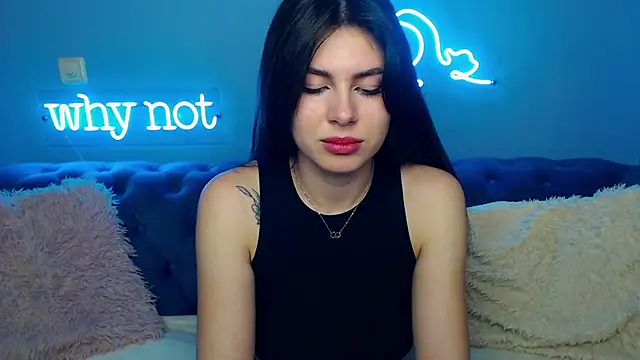 Snapshot of ViollinaLove chatting on 2, 3, 2025 ViollinaLove online show from 2, 3, 2025