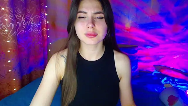 Snapshot of ViollinaLove chatting on 11, 3, 2025 ViollinaLove online show from 11, 3, 2025