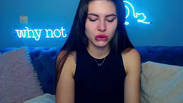 Snapshot of ViollinaLove chatting on 12, 9, 2025 ViollinaLove online show from 12, 9, 2025