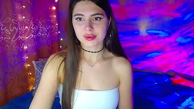 Snapshot of ViollinaLove chatting on 18, 10, 2025 ViollinaLove online show from 18, 10, 2025