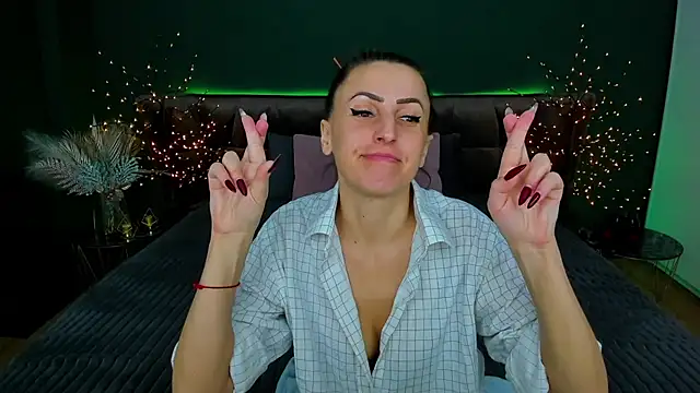 Rebecca Diamond online show from 18, 2, 2025