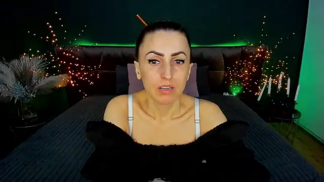 Rebecca Diamond online show from 4, 3, 2026